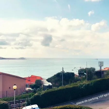 With Sea View Near Renecros * Bandol