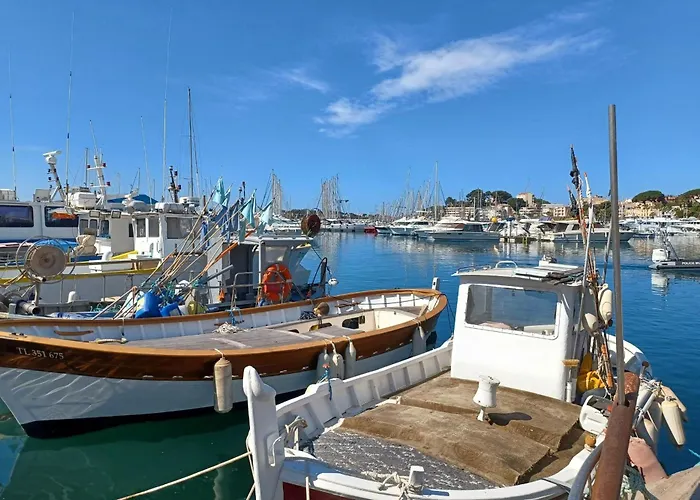 With Sea View Near Renecros * Bandol